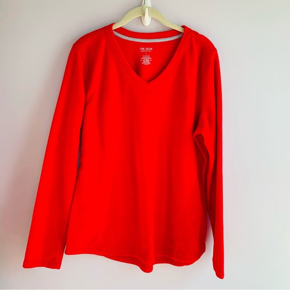 NWOT Red Scarlet V Neck Fleece Sweater Top Fall Winter Holiday Cozy Large